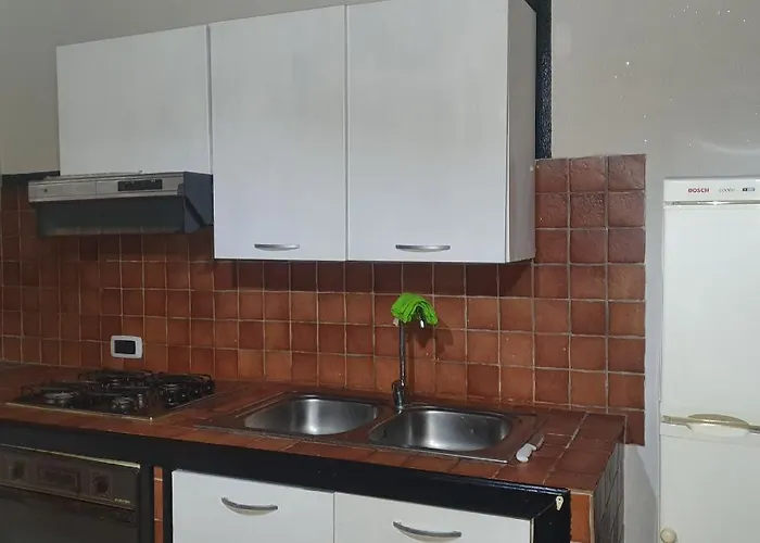 Lodge B E B Bascus Argius