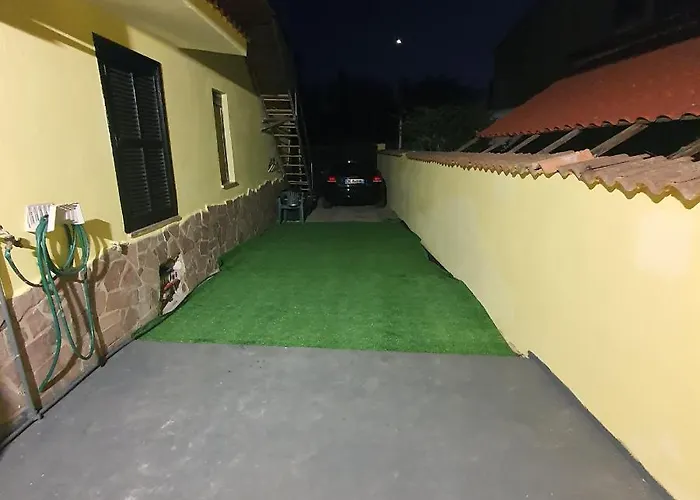 Деревянный коттедж B E B Bascus Argius Кальяри