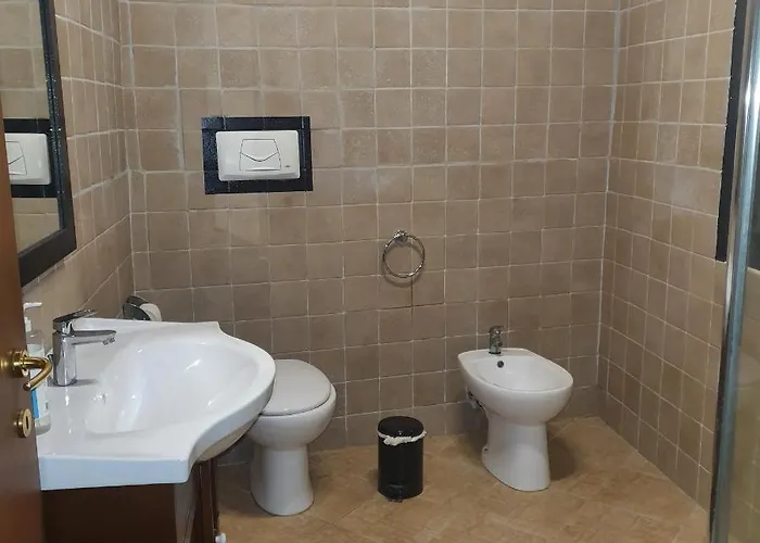 B E B Bascus Argius Lodge *